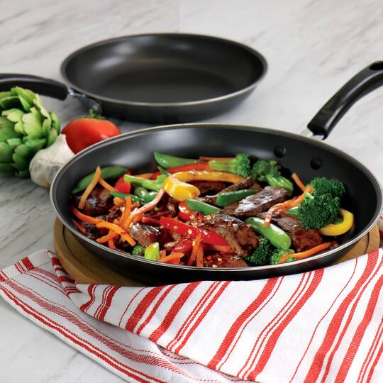 Gibson Everyday® Highberry 2-Piece Metallic Gray 12" & 10" Frying Pan Set